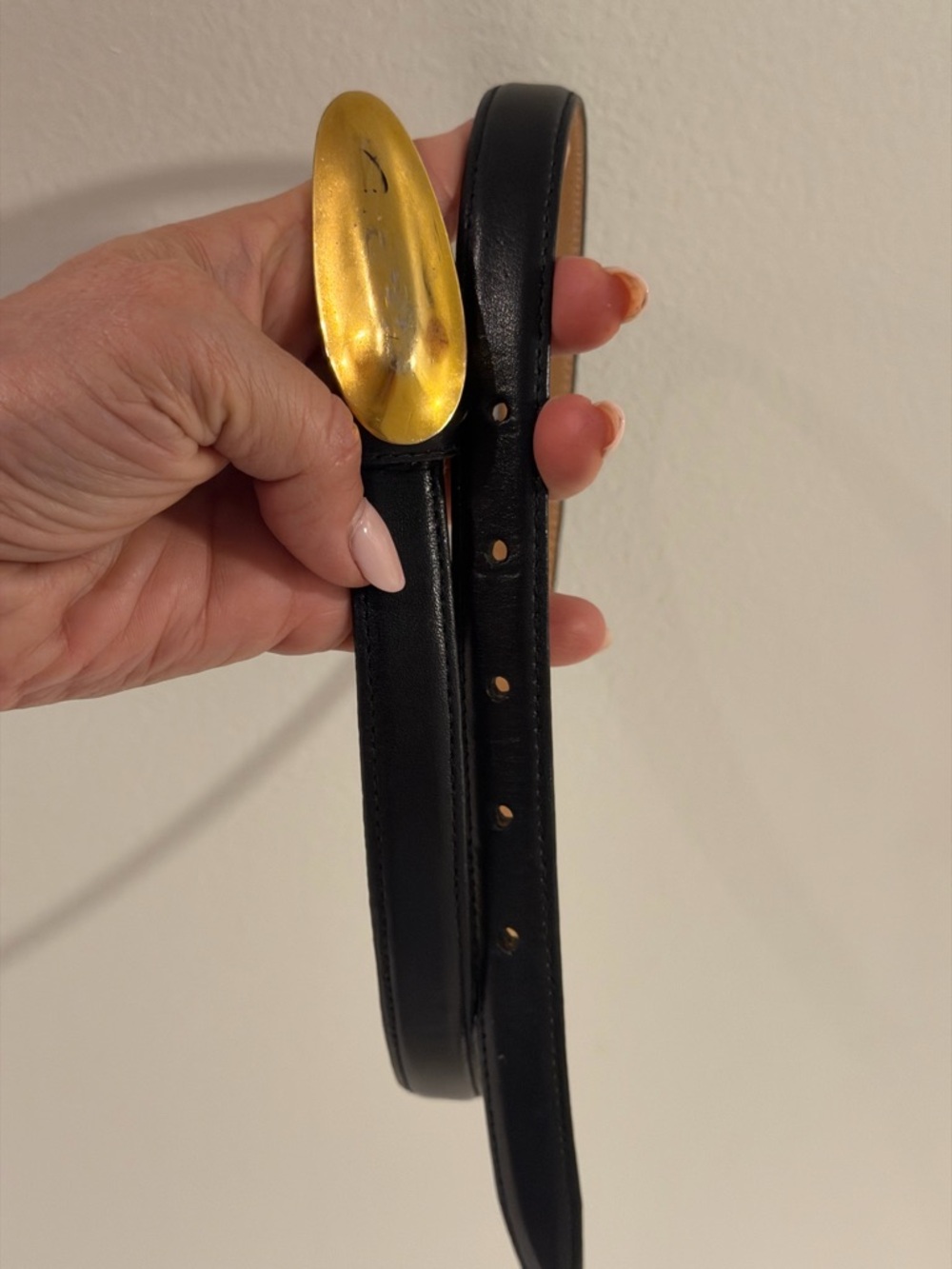 Robert Lee Morris Black Leather Belt with Gold Sculpted Buckle size small - Picture 6 of 11